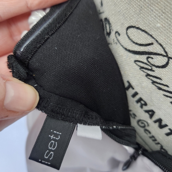 Elegant Black and White Off-Shoulder Midi Dress - Picture 7 of 7